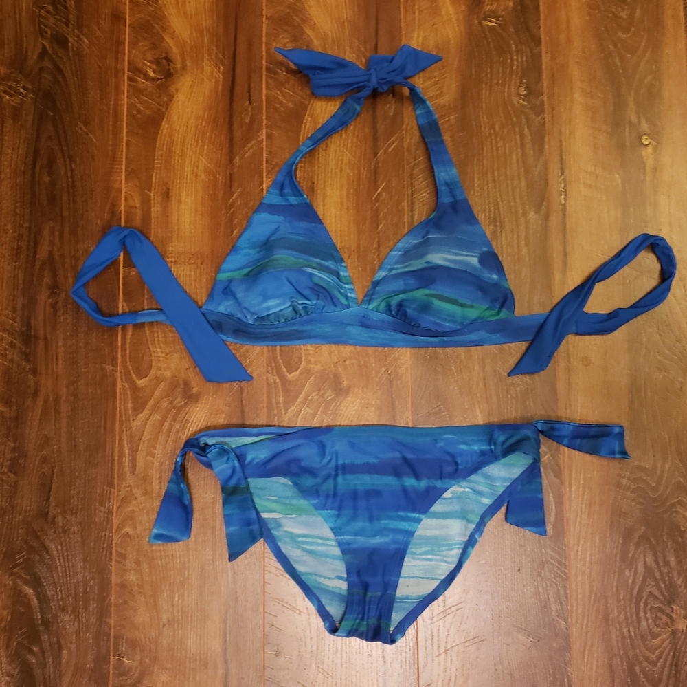 SWIMSUIT